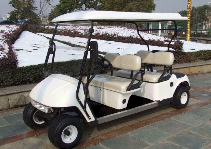 सफेद रंग के शक्तिशाली 4 व्हील ड्राइव 4 व्यक्ति बिजली के गोल्फ कार्ट 48V ट्रोजन बैटरी के साथ